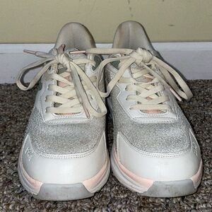 Women’s GDEFY Gravity Defyer Mighty Walk Athletic Shoes Off White/Pink